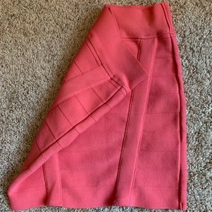 Guess stretch mini skirt!